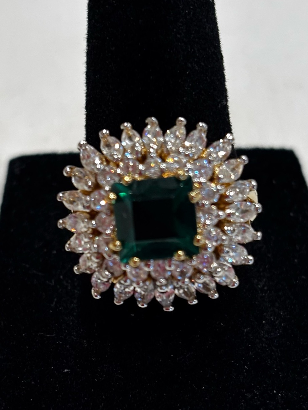 Replica Emerald/Diamond engagement ring by VanCleef & Arpels for Jackie Kennedy